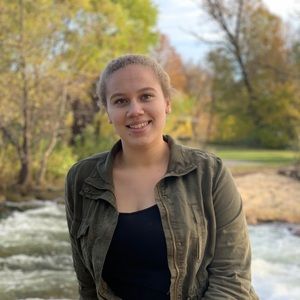 Meet your Posher, Desiree